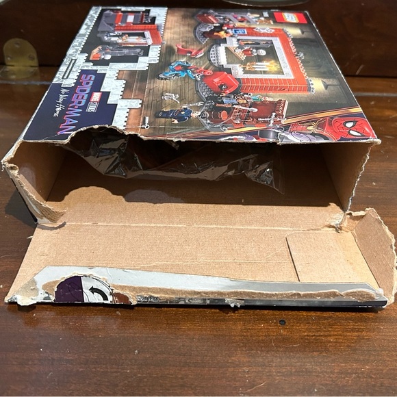 Lego Marvel Spider-Man at the Sanctum Workshop (76185) Includes Box & Manual. - Picture 5 of 11